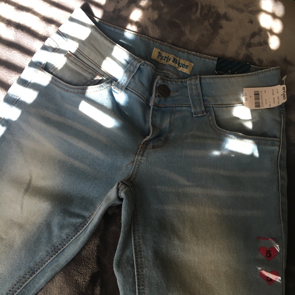 BRAND NEW light blue jeans 💙